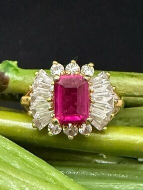 Vintage LCI Liz Claiborne Inc. Gold-plated CZ Ruby Ballerina Cocktail Ring Sz 5